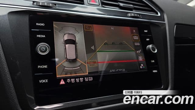 Volkswagen Tiguan 2018 — Şəkil 15/20
