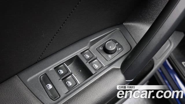 Volkswagen Tiguan 2018 — Şəkil 7/36