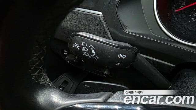 Volkswagen Tiguan 2018 — Şəkil 21/36
