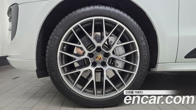 Porsche Macan 2020 — Şəkil 4/32