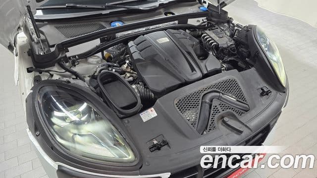 Porsche Macan 2020 — Şəkil 20/32