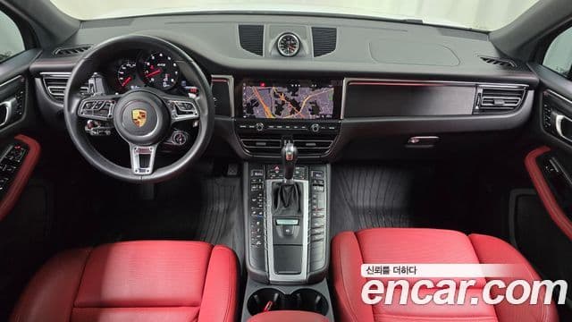 Porsche Macan 2020 — Şəkil 23/32