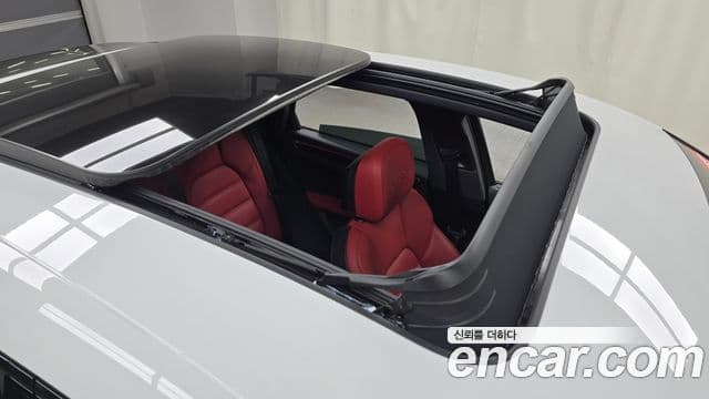Porsche Macan 2020 — Şəkil 32/32