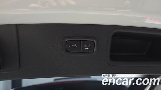 Porsche Macan 2020 — Şəkil 14/32