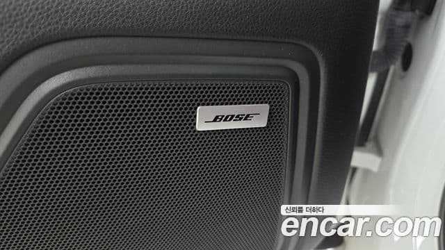 Porsche Macan 2020 — Şəkil 18/32