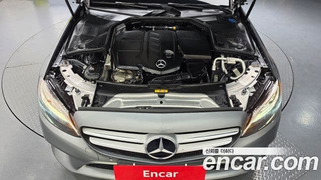 Mercedes-Benz C-Class 2019 — ფოტო 6/20