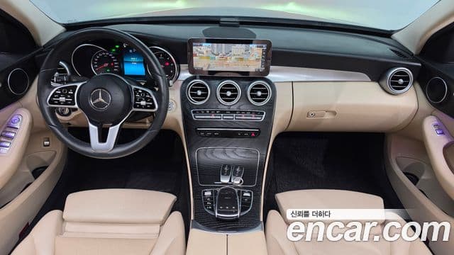 Mercedes-Benz C-Class 2019 — ფოტო 7/20