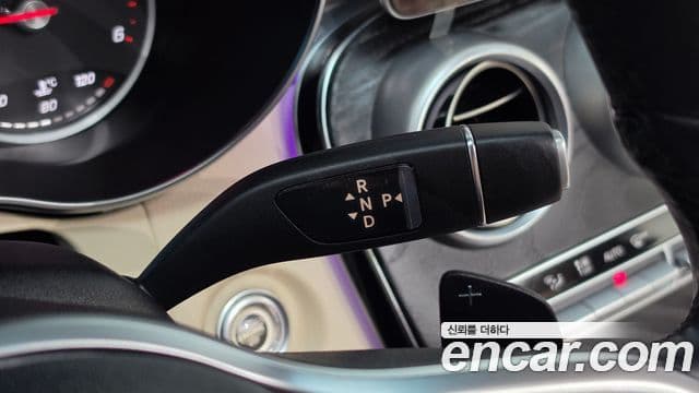 Mercedes-Benz C-Class 2019 — ფოტო 9/20