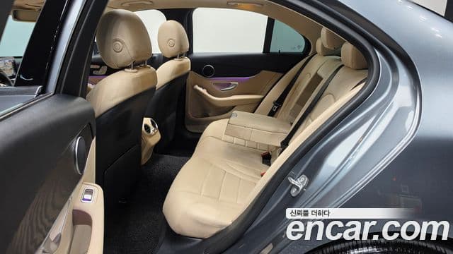 Mercedes-Benz C-Class 2019 — ფოტო 11/20