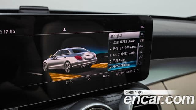 Mercedes-Benz C-Class 2019 — ფოტო 16/20