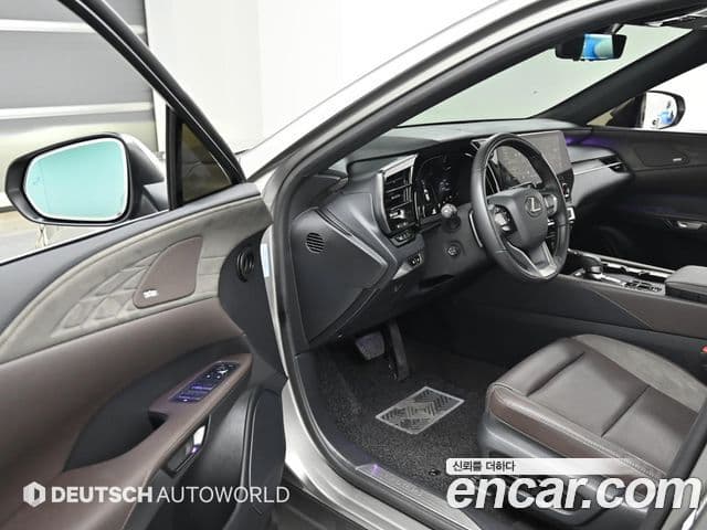 Lexus RX350h 2025 — Şəkil 19/20