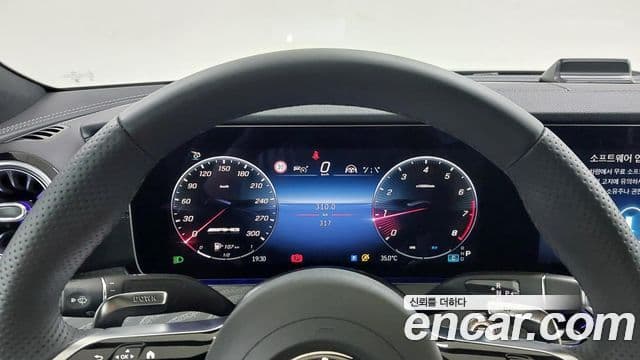 Mercedes-Benz AMG GT 2025 — Photo 16/20