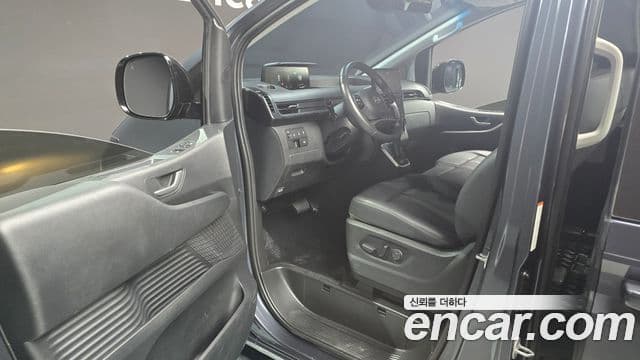 Hyundai Staria 2024 — Şəkil 10/20