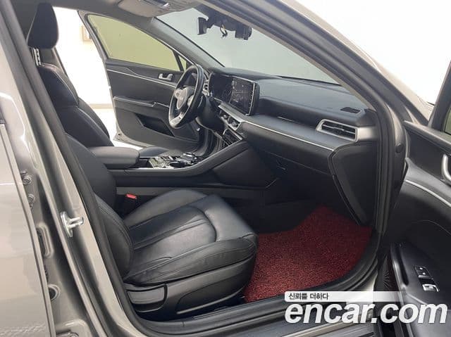 Kia K5 2022 — Şəkil 15/18
