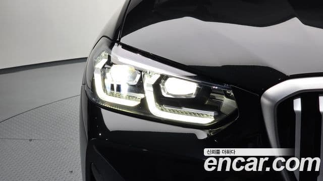 BMW X3 2022 — Photo 13/36