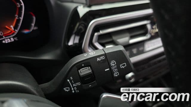 BMW X3 2022 — Photo 19/36