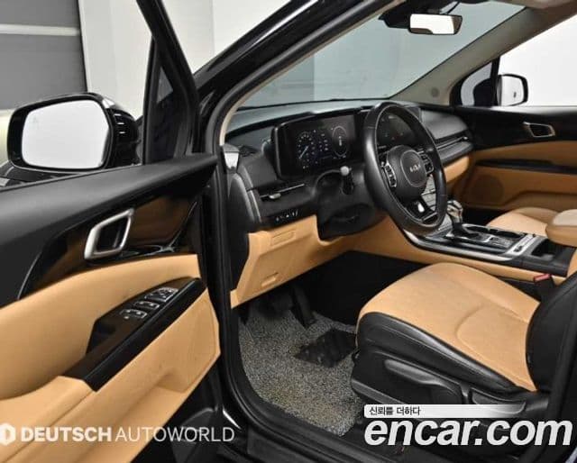 Kia Carnival 2023 — ფოტო 10/20