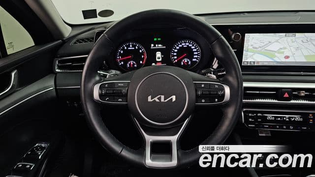 Kia K5 2022 — Şəkil 14/20