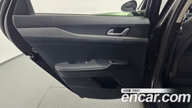 Kia K5 2022 — Photo 27/34