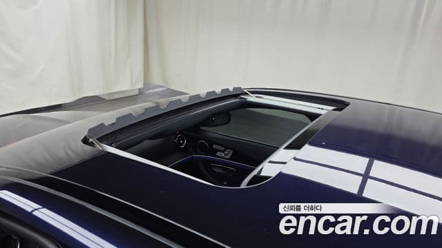 Mercedes-Benz E-Class 2022 — ფოტო 19/20