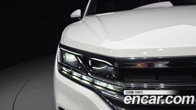 Volkswagen Touareg 2023 — Photo 29/33