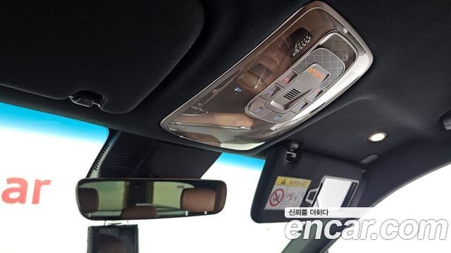 Genesis GV70 2021 — ფოტო 18/20