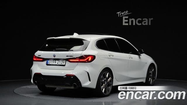 BMW 1 Series 2023 — ფოტო 2/20