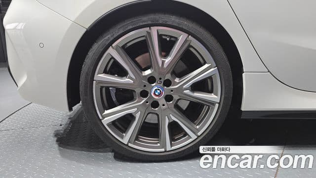 BMW 1 Series 2023 — ფოტო 5/20