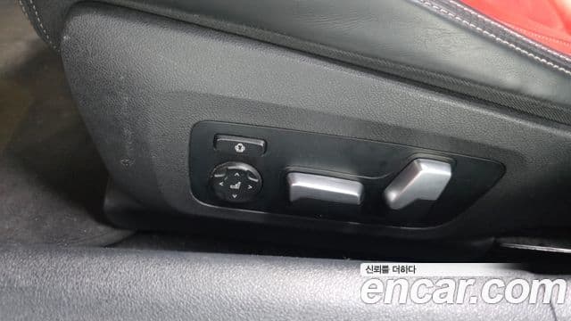 BMW 8 Series 2021 — Photo 17/39