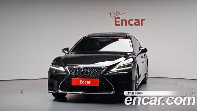 Lexus LS500 2022 — фото 3 из 20