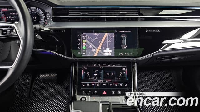 Audi A8 2021 — Şəkil 14/20