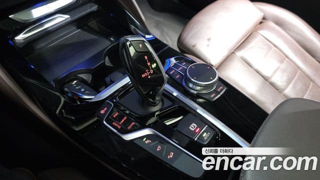 BMW X4 2021 — Şəkil 9/20