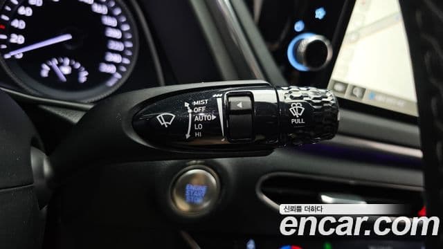 Hyundai Sonata Hybrid 2022 — Photo 21/33