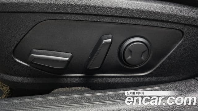 Hyundai Sonata Hybrid 2022 — Photo 32/33