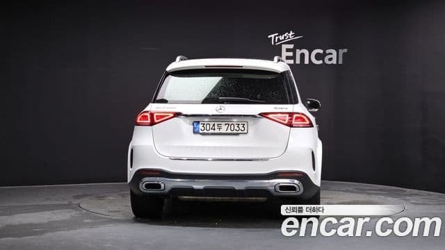 Mercedes-Benz GLE-Class 2021 — ფოტო 4/20
