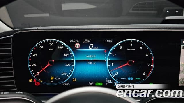 Mercedes-Benz GLE-Class 2021 — ფოტო 8/20
