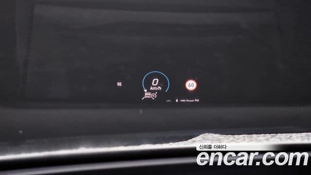 Mercedes-Benz GLE-Class 2021 — ფოტო 15/20