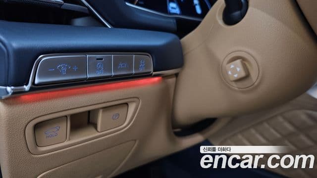 Genesis GV80 2020 — Photo 17/37