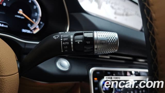 Genesis GV80 2020 — Photo 15/37