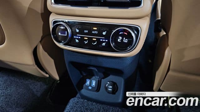 Genesis GV80 2020 — Photo 8/37