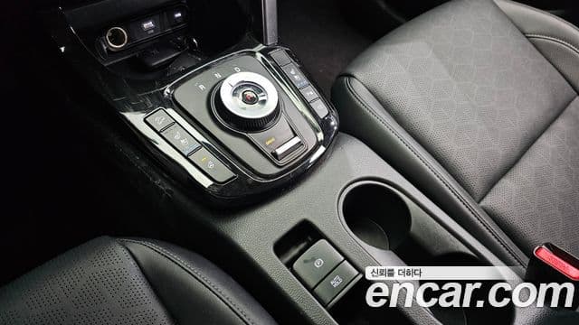 Kia Seltos 2023 — Şəkil 9/20