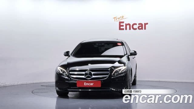 Mercedes-Benz E-Class 2020 — Фото 3/20