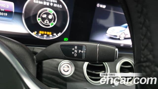 Mercedes-Benz E-Class 2020 — Фото 9/20