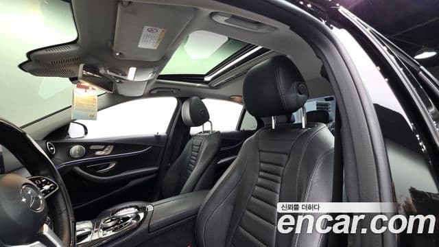Mercedes-Benz E-Class 2020 — Фото 18/20