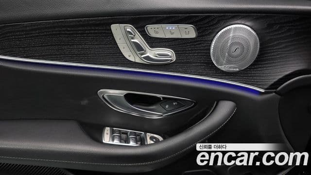 Mercedes-Benz E-Class 2020 — Фото 20/20