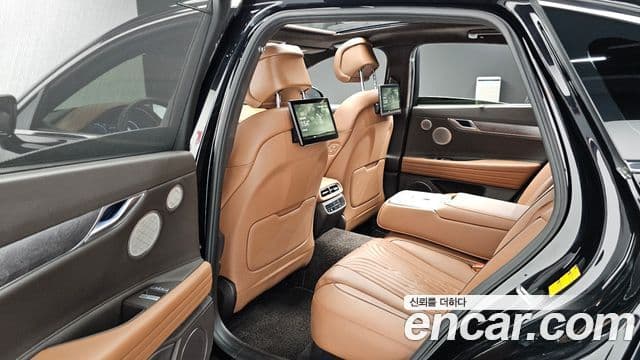 Genesis Electrified G80 2022 — Şəkil 11/20