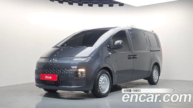 Hyundai Staria 2023 — Şəkil 1/20