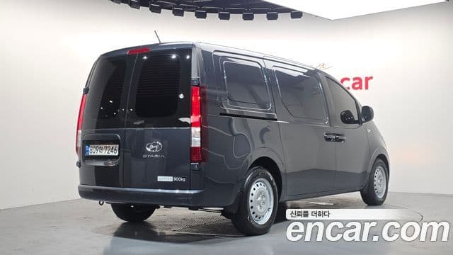 Hyundai Staria 2023 — Şəkil 2/20