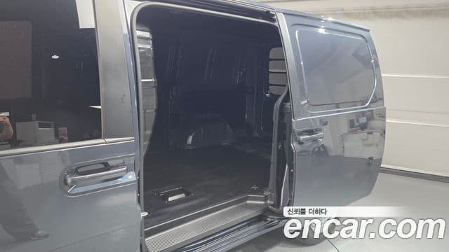 Hyundai Staria 2023 — Şəkil 12/20