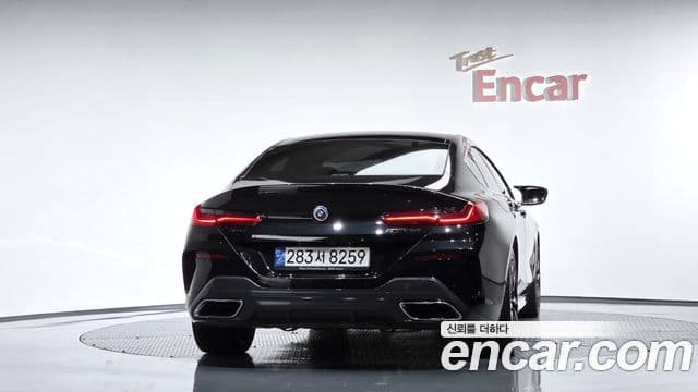 BMW 8 Series 2022 — фото 4 из 20